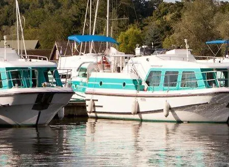 보트호텔 Kuhnle-tours Schlafen Im Hafen *