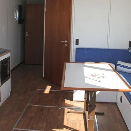 Kuhnle-tours Schlafen Im Hafen 보트호텔 *