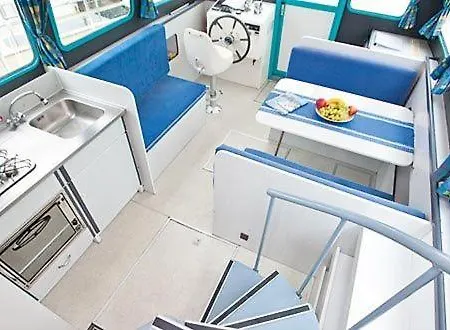 Kuhnle-tours Schlafen Im Hafen 보트호텔