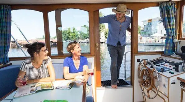 Bådhotel Kuhnle-tours Schlafen Im Hafen *